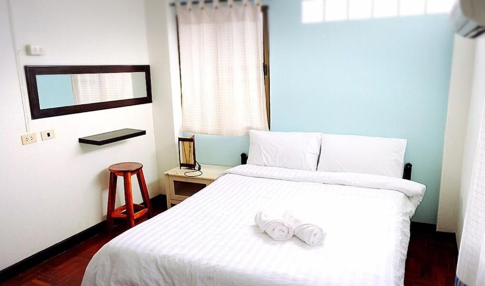 Yen Aura Boutique Hotel 8/28