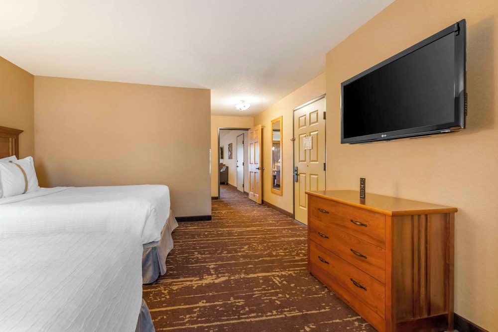 Standard, 2 Queen Beds, Lake Side, Accessible