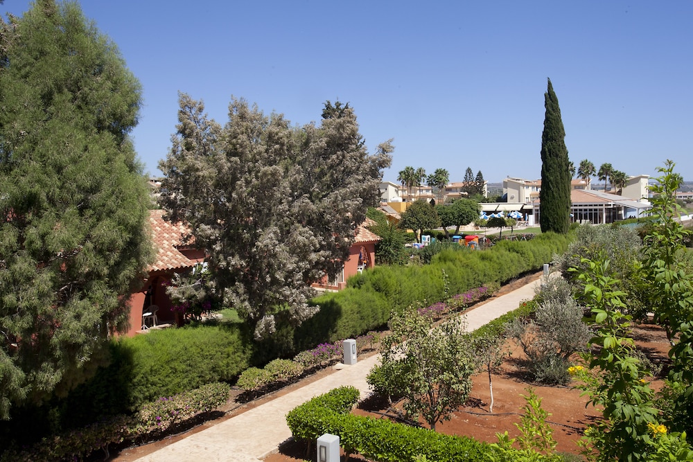 Makronisos Holiday Village 45/50