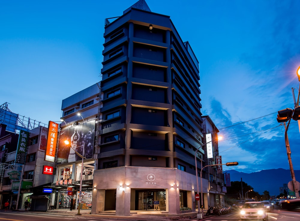 Wountain Hotel 2/70