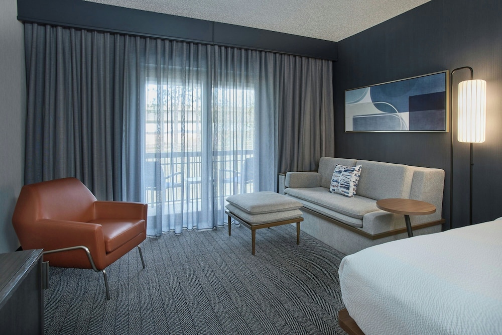 Courtyard By Marriott Wausau 30/44