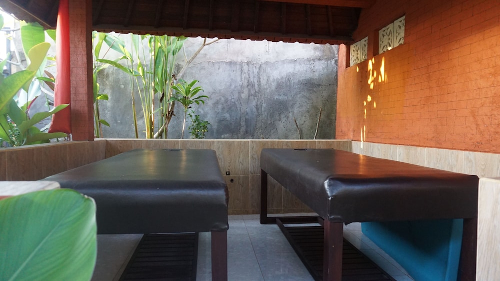 Pandawa Beach Home Stay 25/50