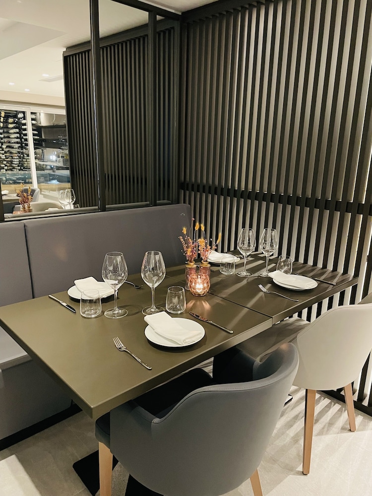Hotel VIU57 24/36