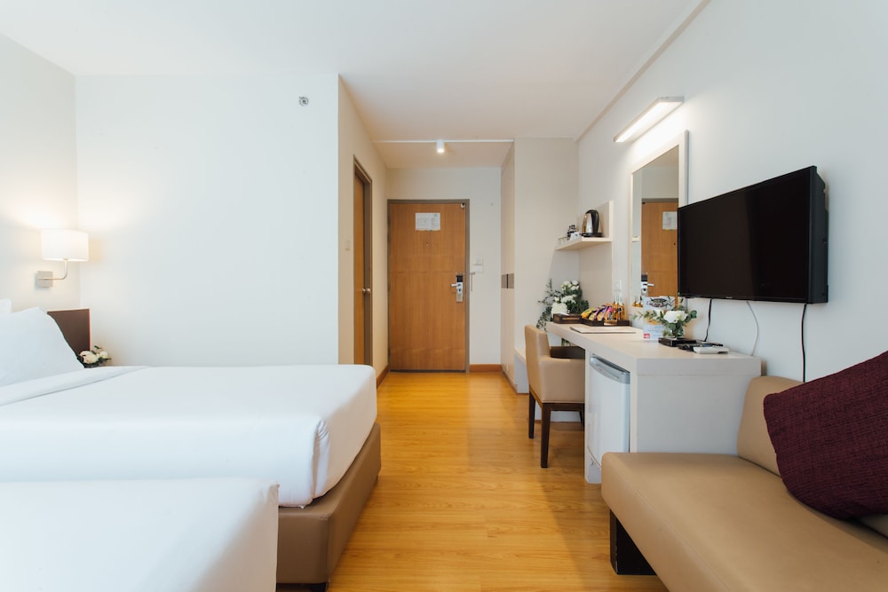 Seasons Siam Hotel 28/55