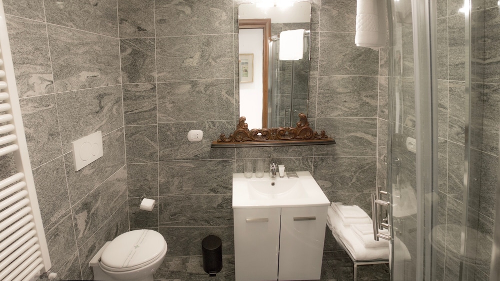 Aiello Suites Executive 27/29