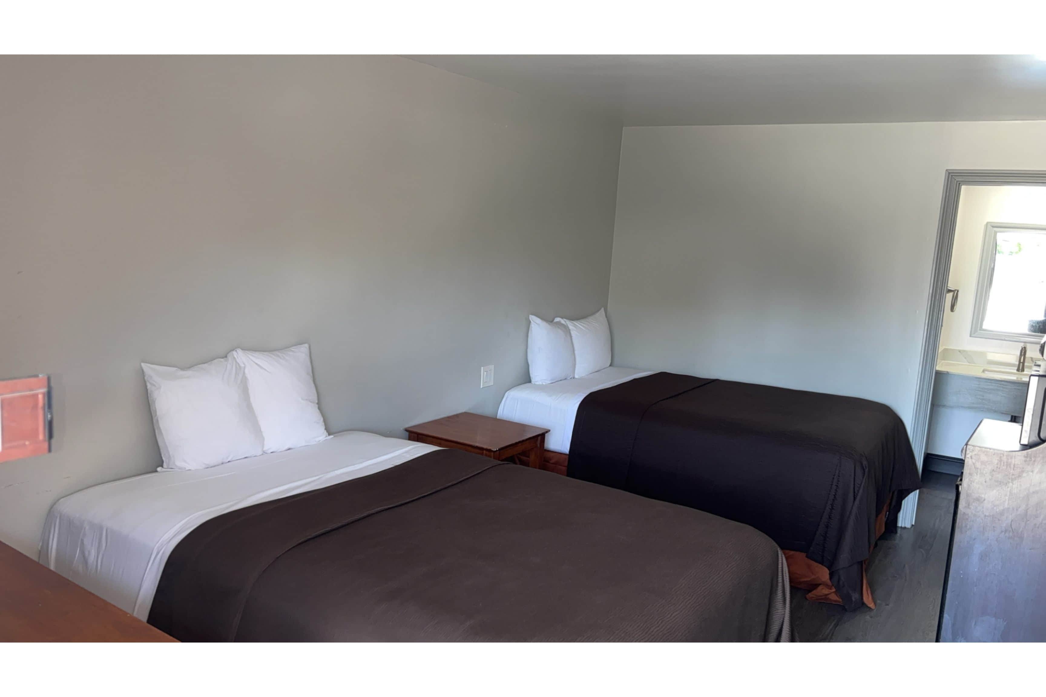 6 Rivers Motel 14/56