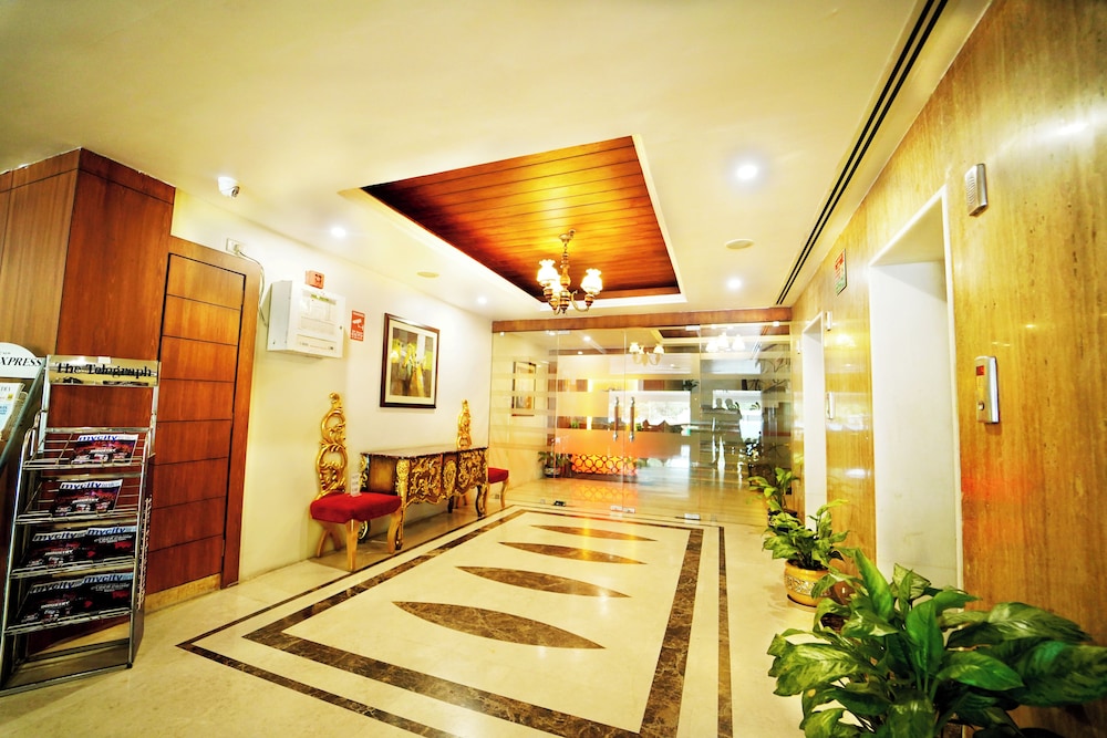 HOTEL EXCELLENCY 6/50