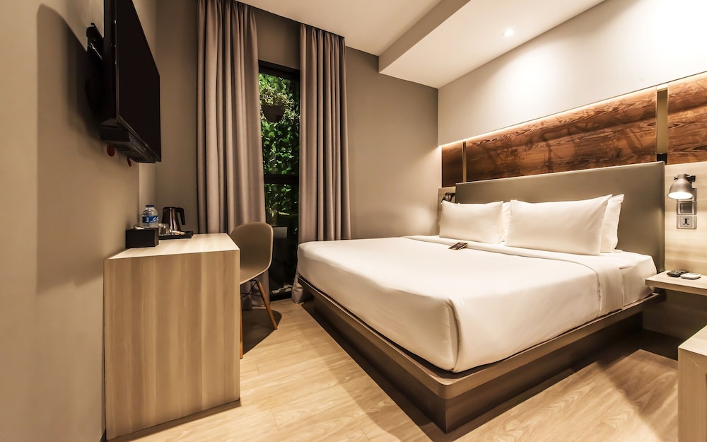 Superior, King Bed