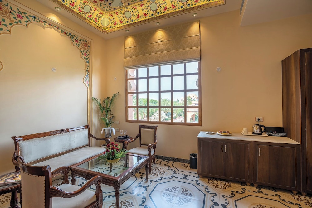 R Chandras Palace 7/42