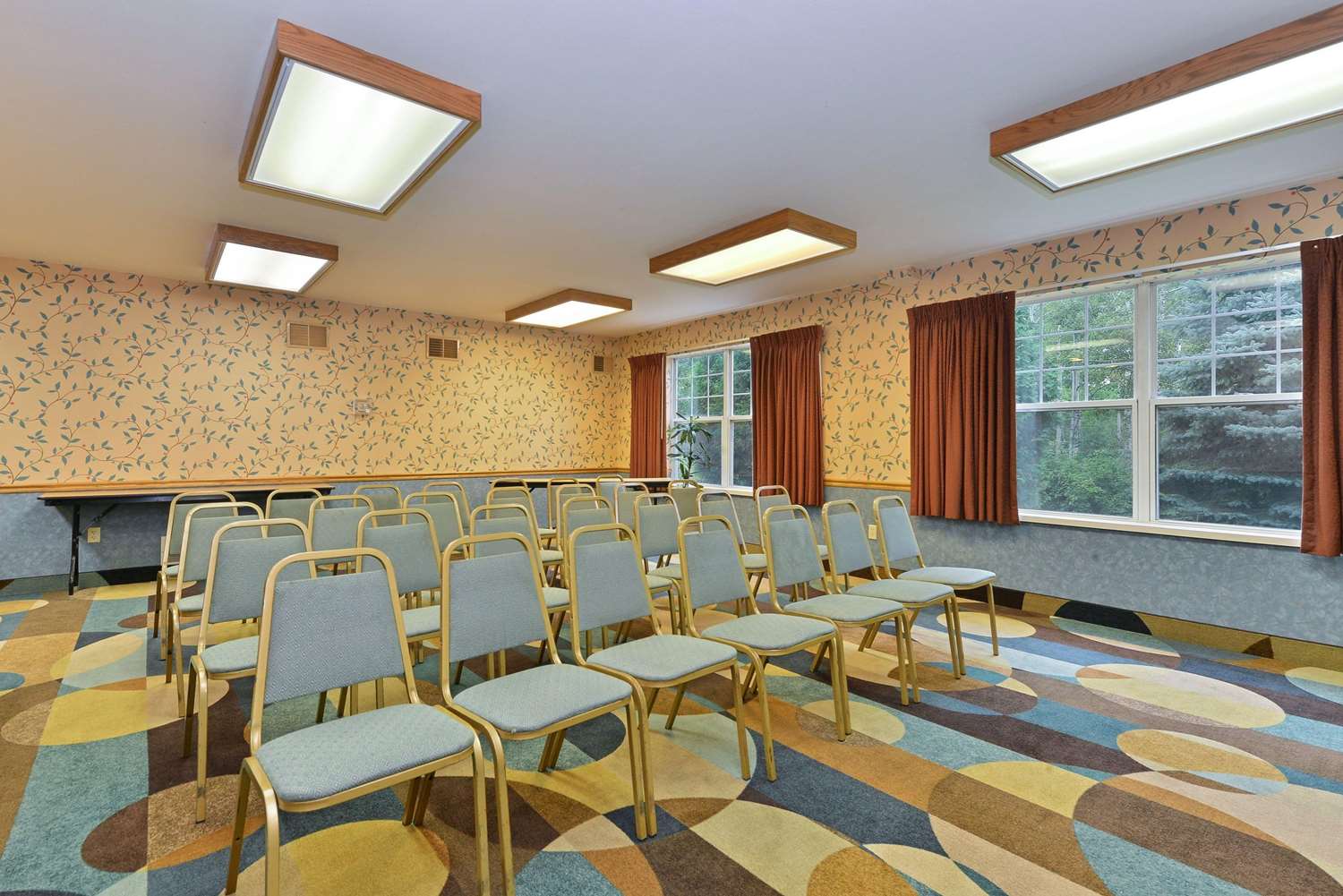 Haven Hotel Shawano WI 23/26