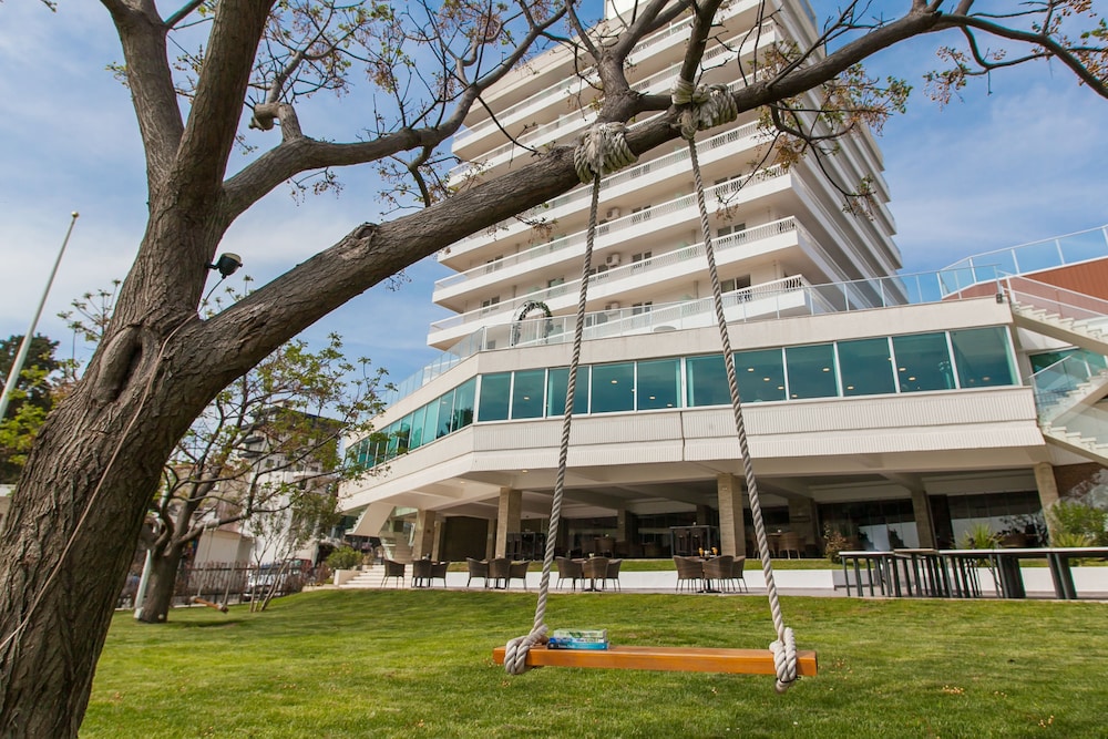 Sato Conference and Spa Hotel 4/50
