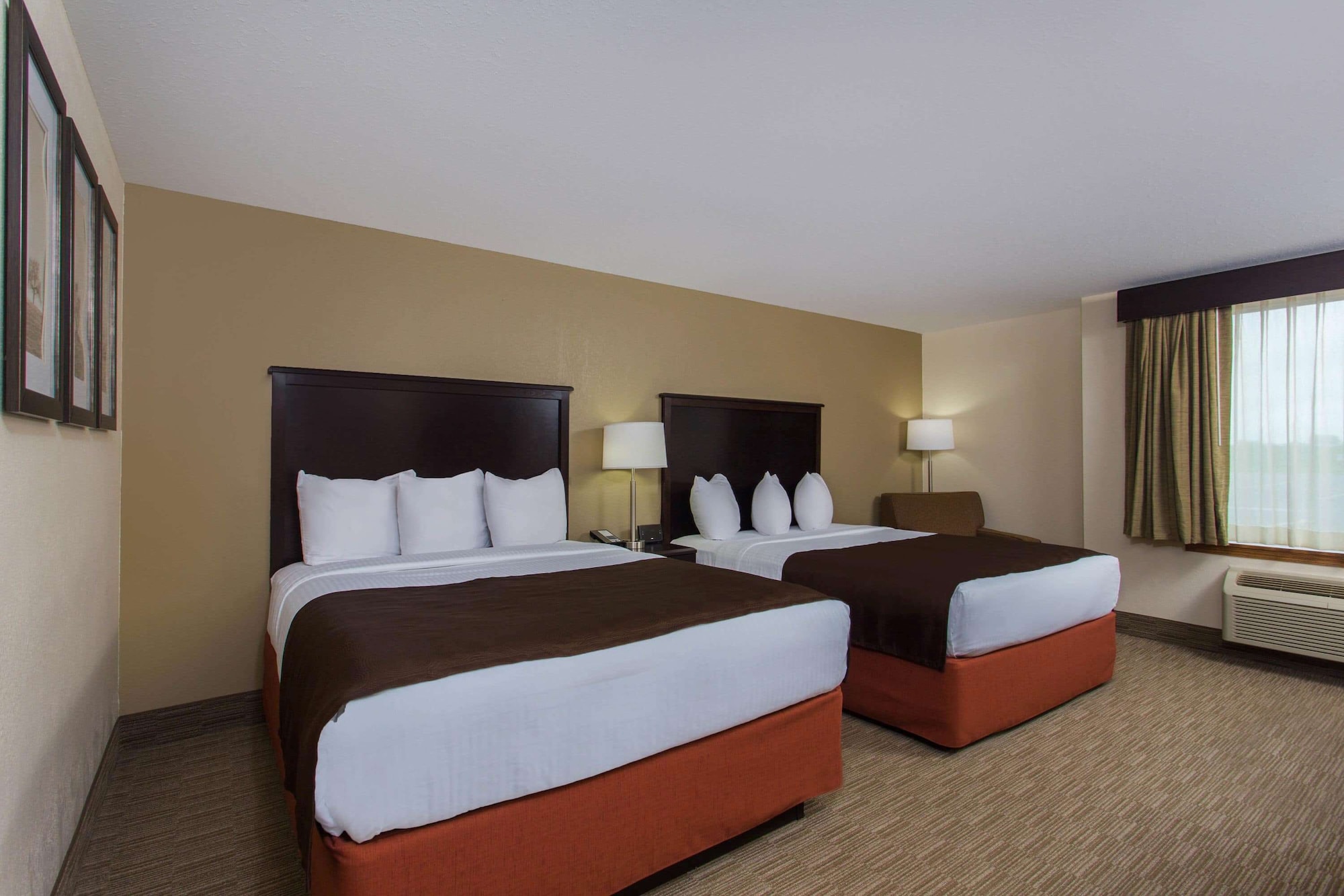 Room, 2 Queen Beds, Pool Side