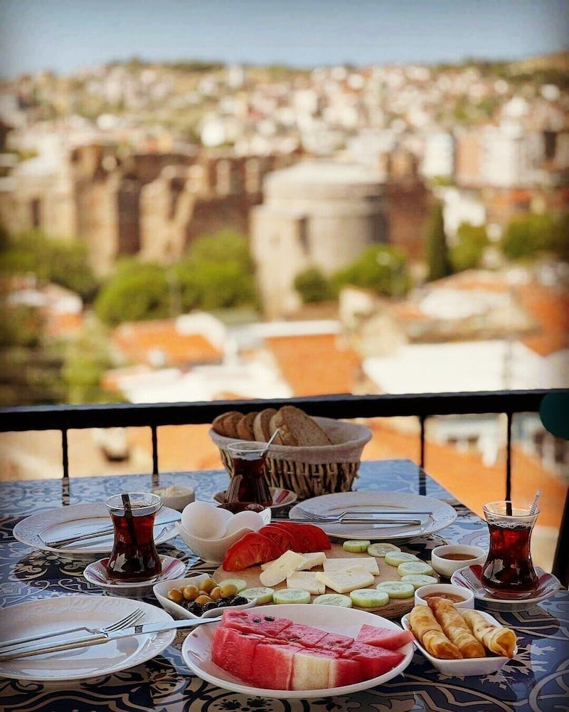 Bergama Tas Konak 32/50