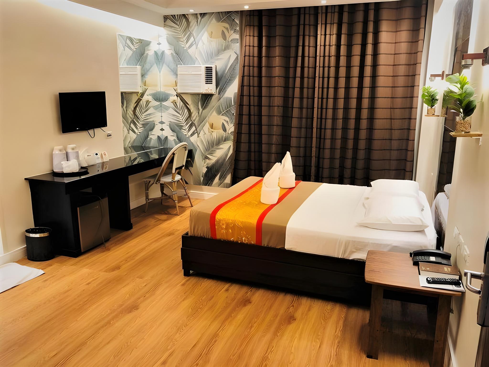 Grand Astoria Hotel 16/35