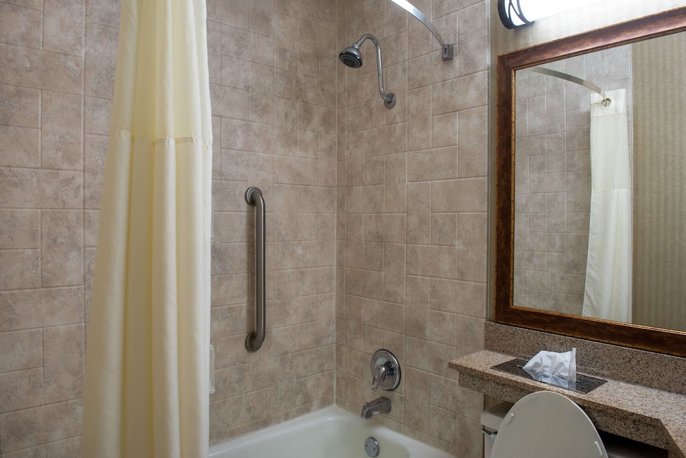 Quality Inn Beckley WV 18/46