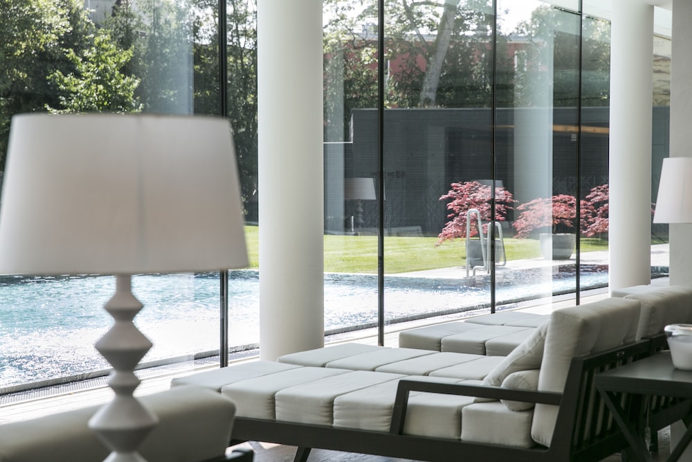 FALKENSTEINER SCHLOSSHOTEL VELDEN 48/83