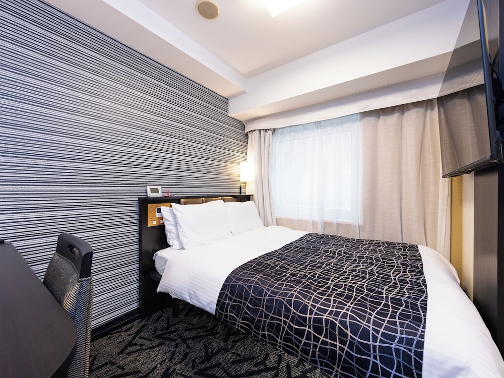 ROOM, DOUBLE BED, SMOKING