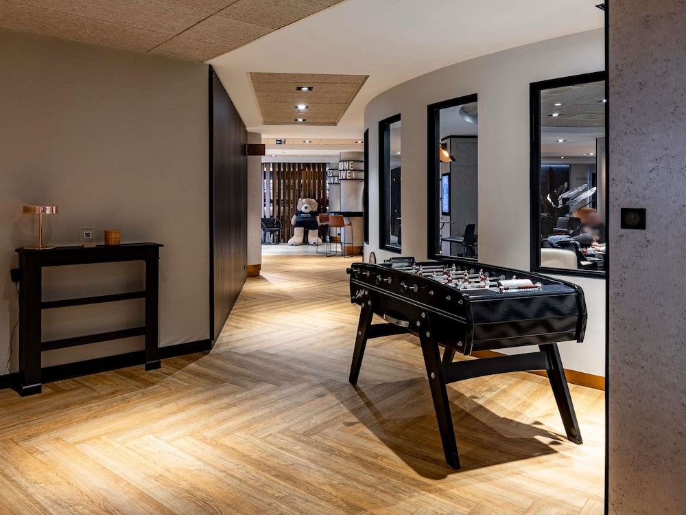 NOVOTEL BEAUNE 46/73