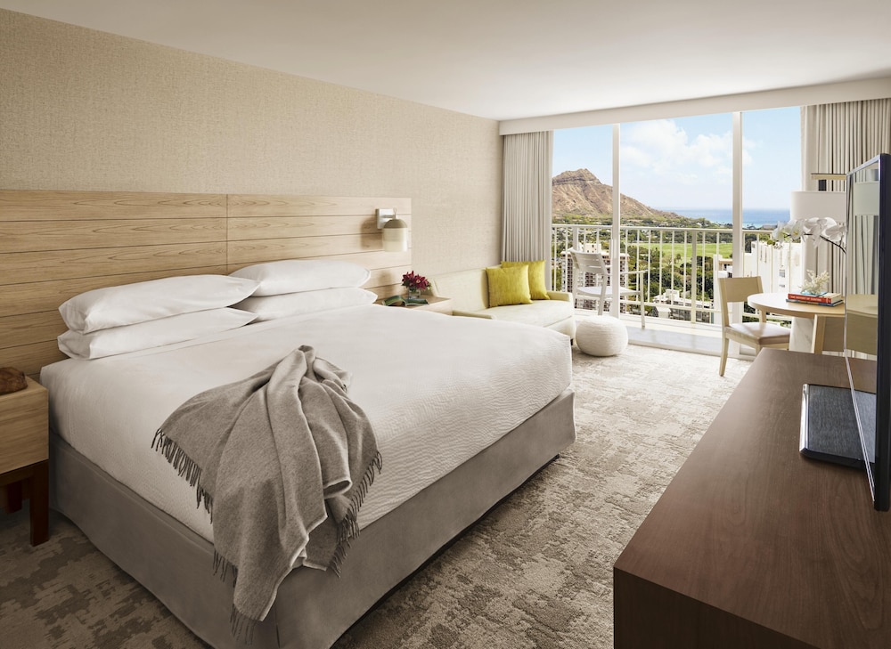 Alohilani Resort Waikiki Beach 26/67