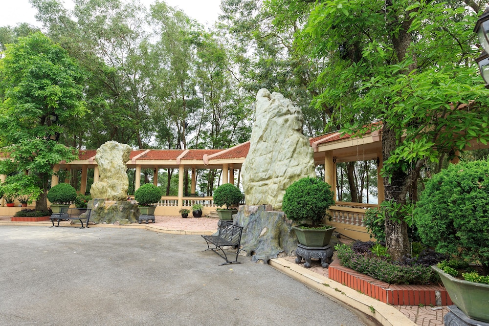 Phoenix Resort Bac Ninh 55/64