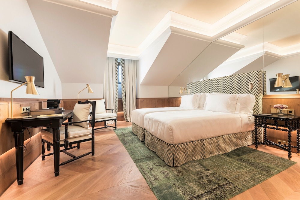 Palacio, King Bed