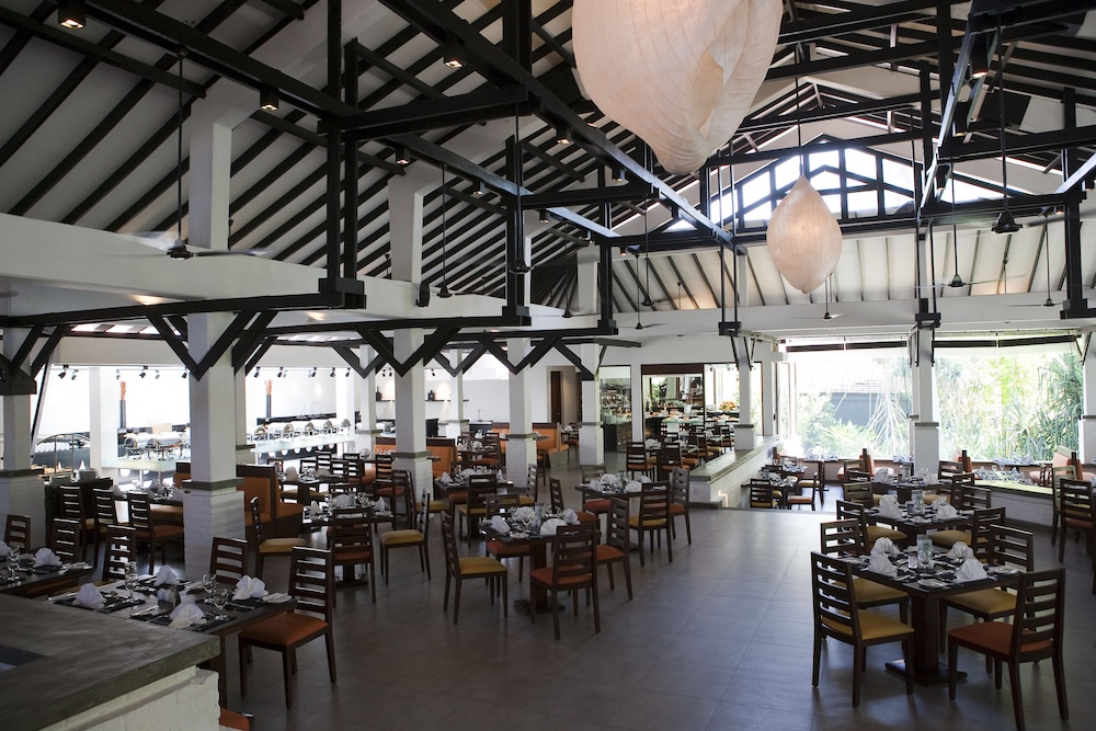 Club Hotel Dolphin 35/50