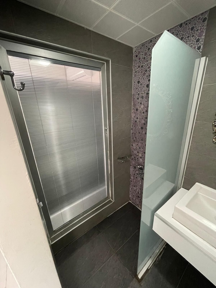 Cle Beach Boutique Hotel 49/50