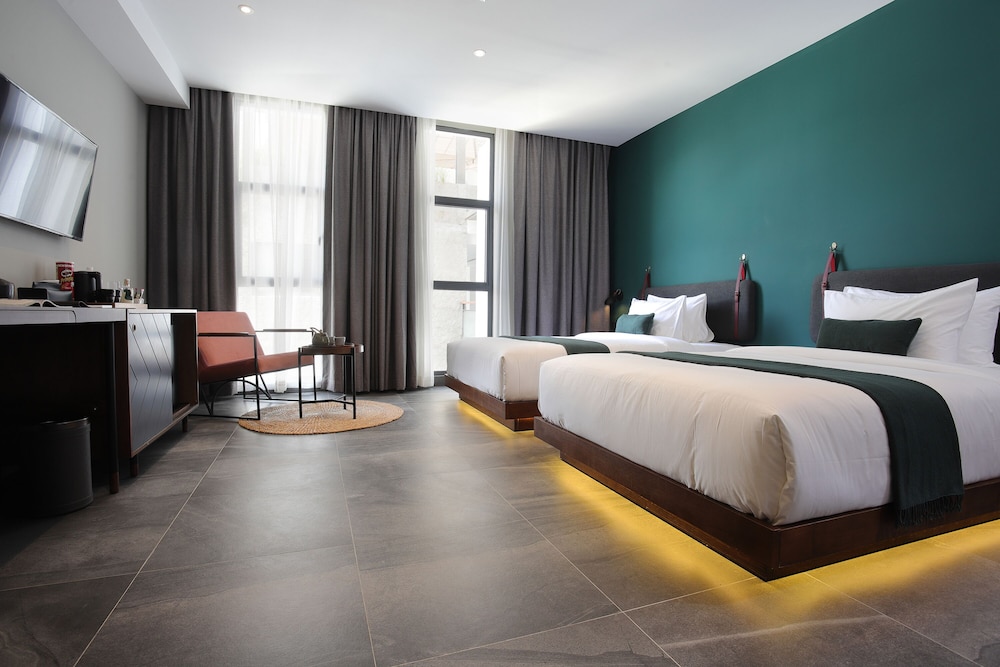 Baitong Hotel And Resort Phnom Penh 11/47