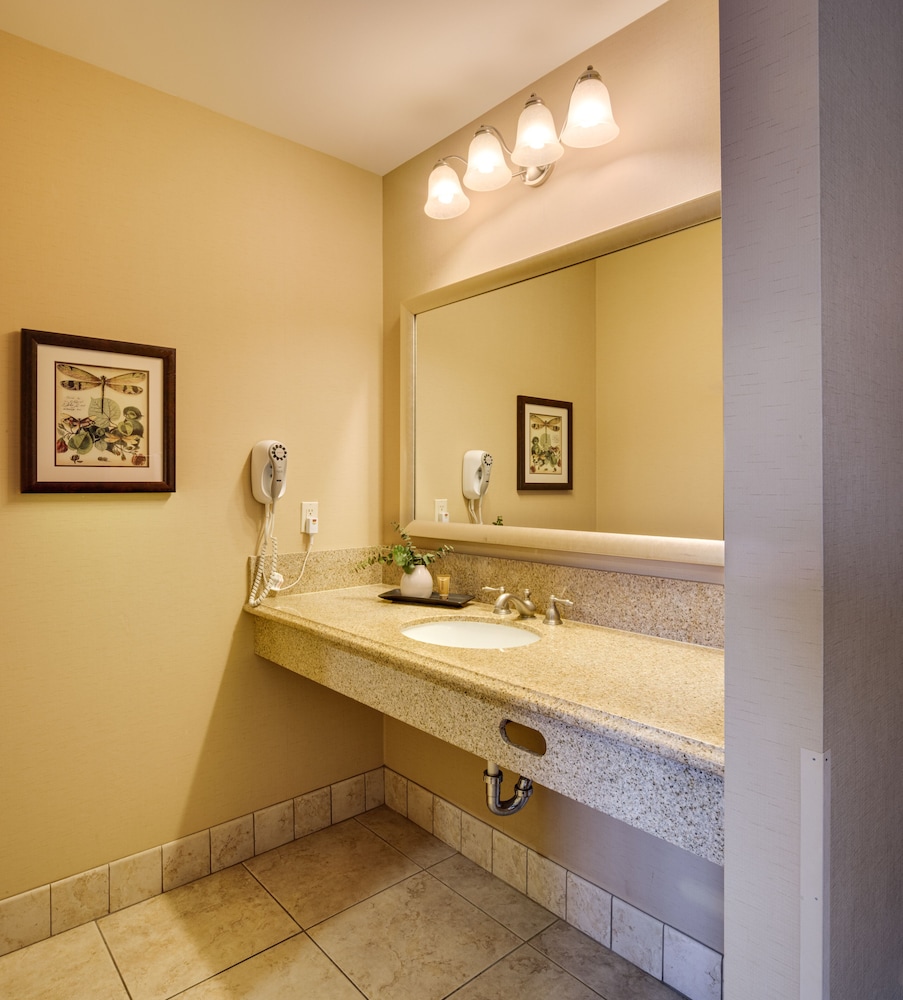 Ayres Hotel & Spa Mission Viejo 52/53