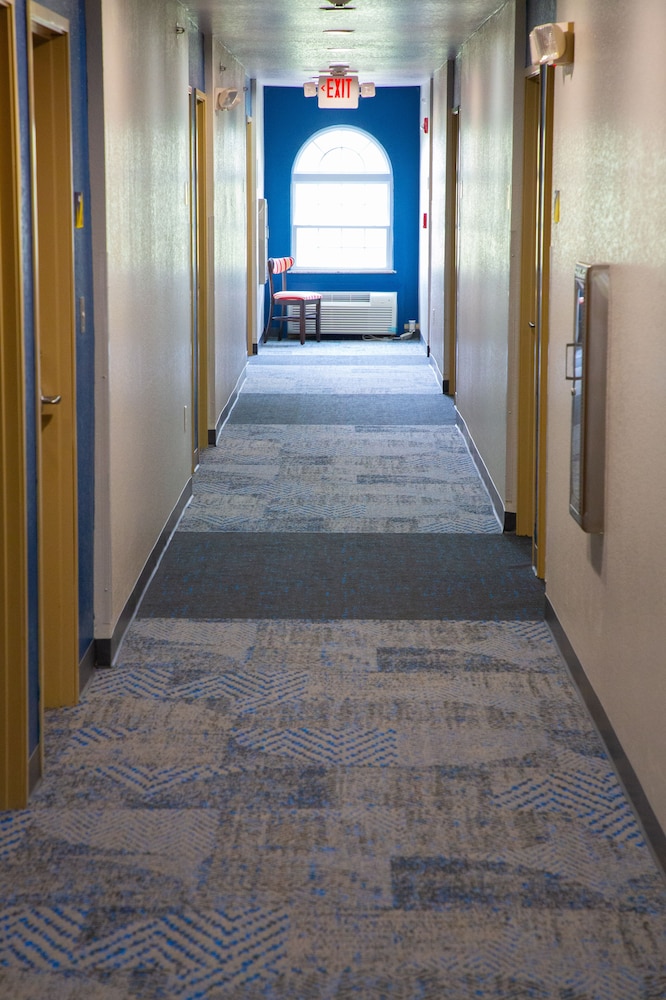 Microtel Inn & Suites by Wyndham Searcy 46/50