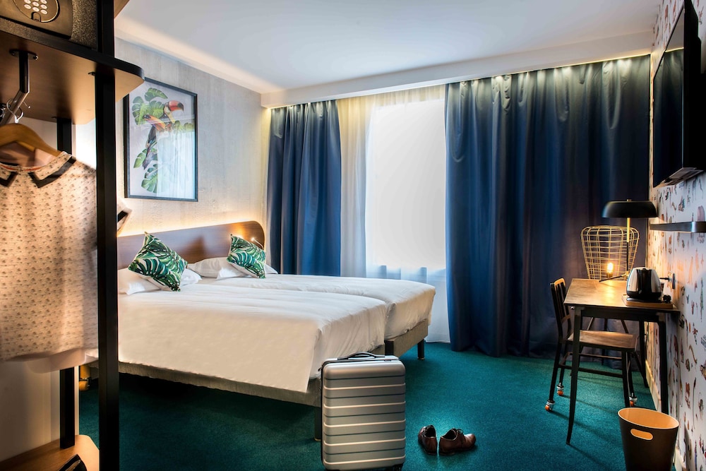 KOPSTER HOTEL LYON GROUPAMA STADIUM 17/54
