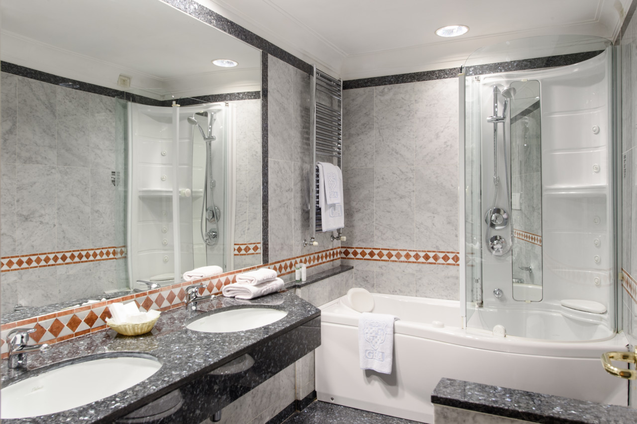 Grand Hotel Adriatico 9/12