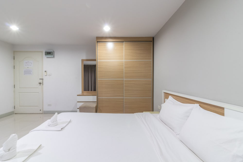Townhouse Siam Privi Hotel 8/42