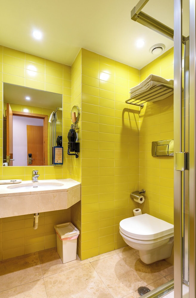 CASCAIS HOTEL 66/67