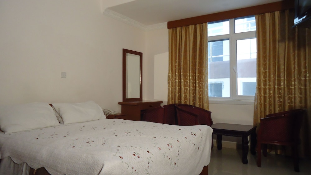 Rainbow Hotel 13/50