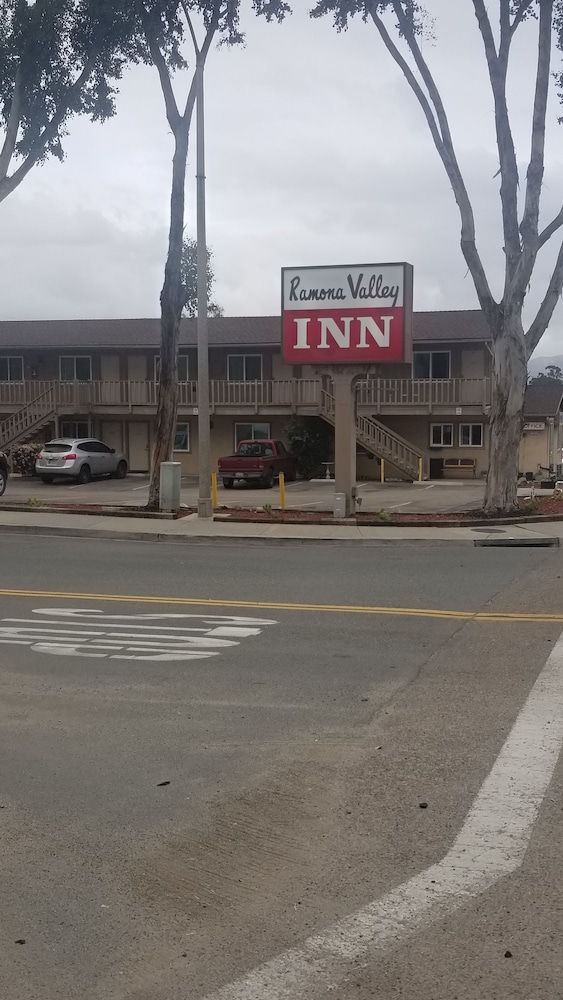 Ramona Valley Inn 12/61