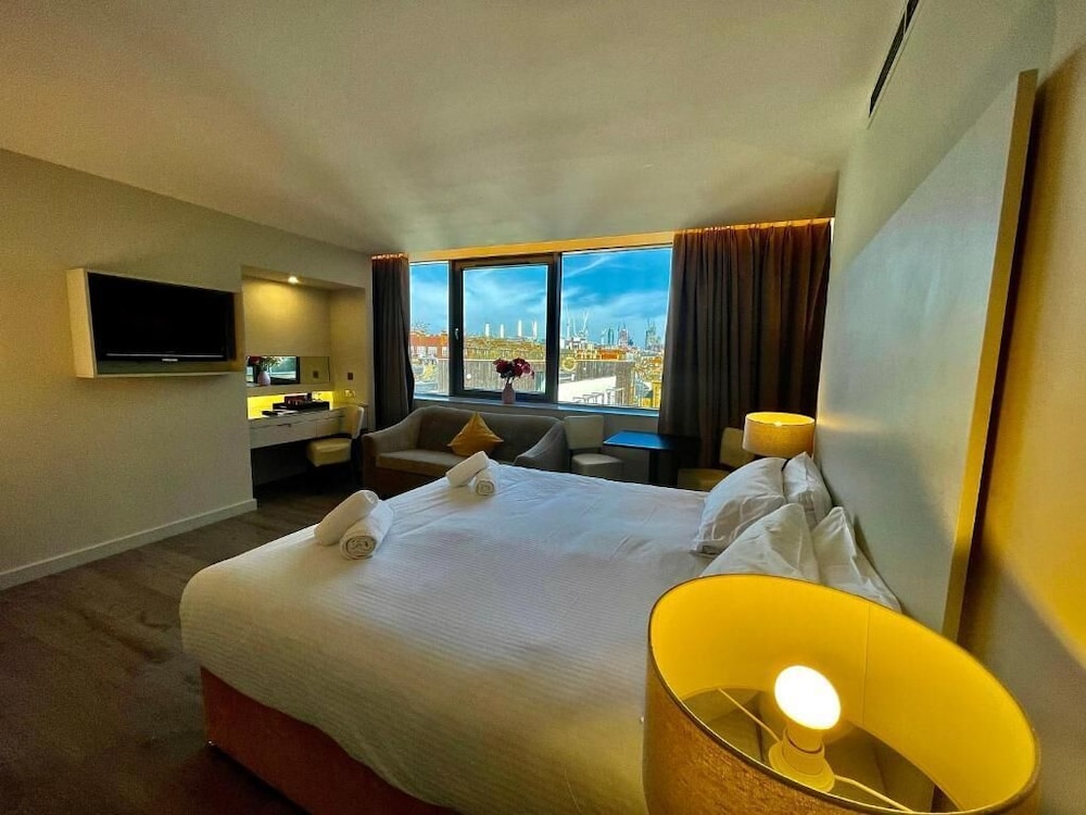 Axiom Park Hotel 18/50