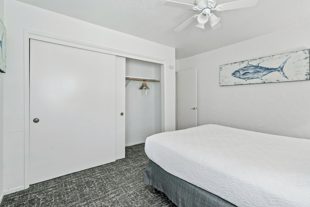 غرفة قياسية بسرير كينج بشرفة