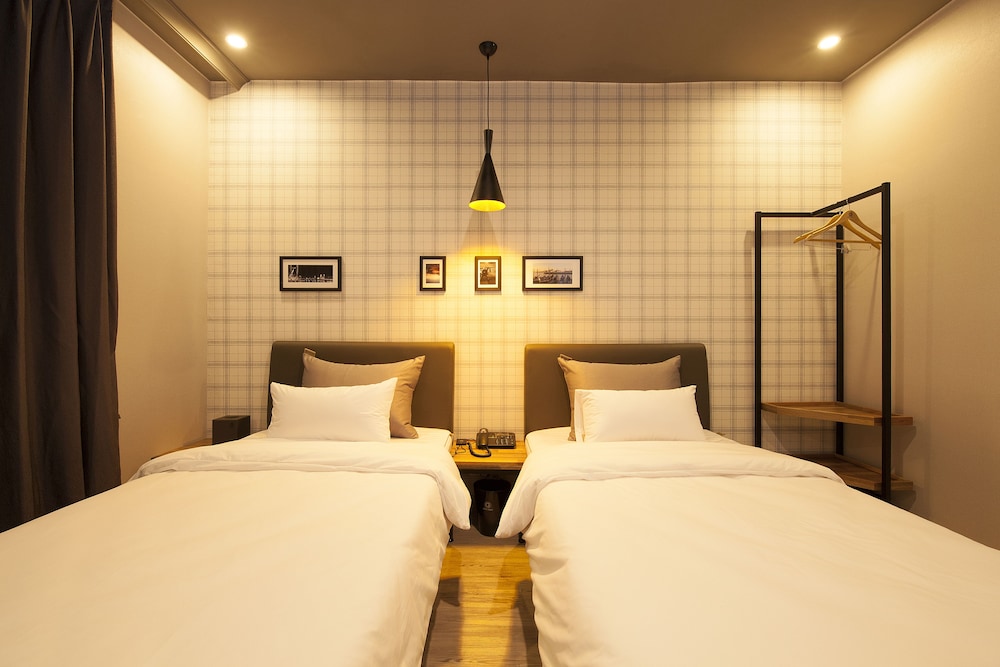 STANDARD, TWIN BEDS