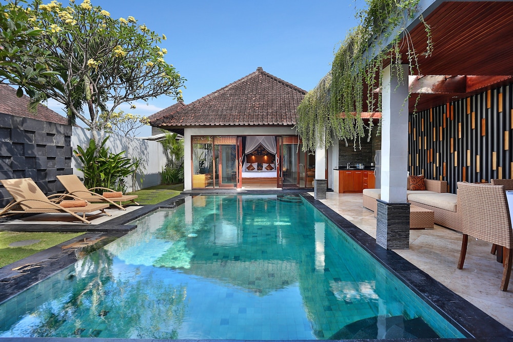 LA BEAU KUNTI VILLA 30/33
