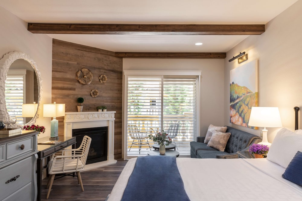 Dry Creek Inn MOD Collection by Sonesta 35/56