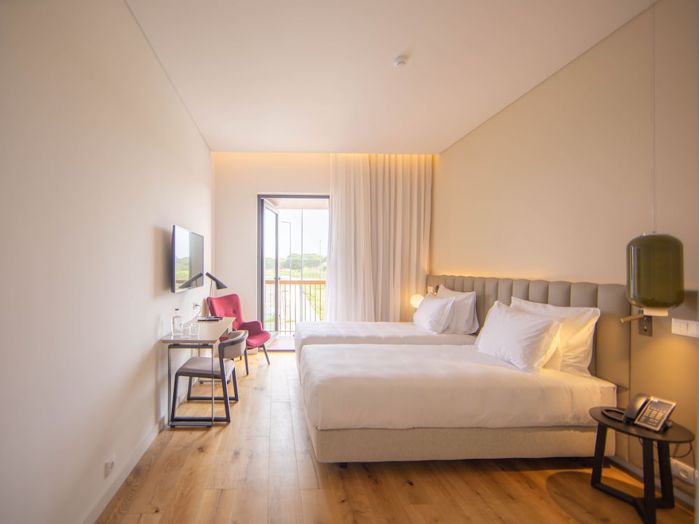 Sines Sea View Business & Leisure Hotel 12/50