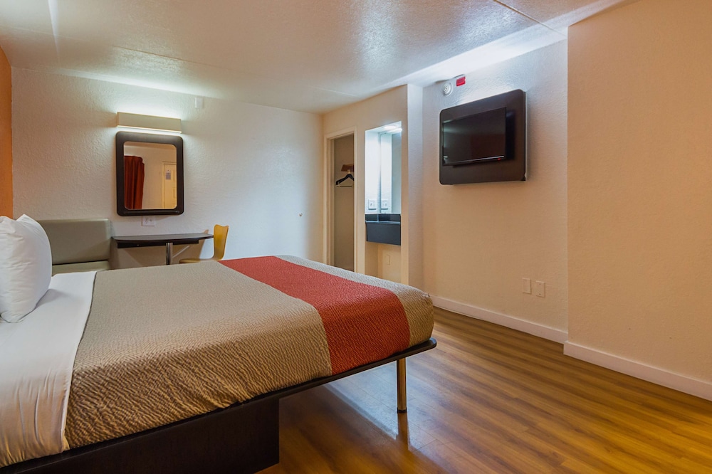 Motel6 Garland, TX - Northeast Dallas 29/43