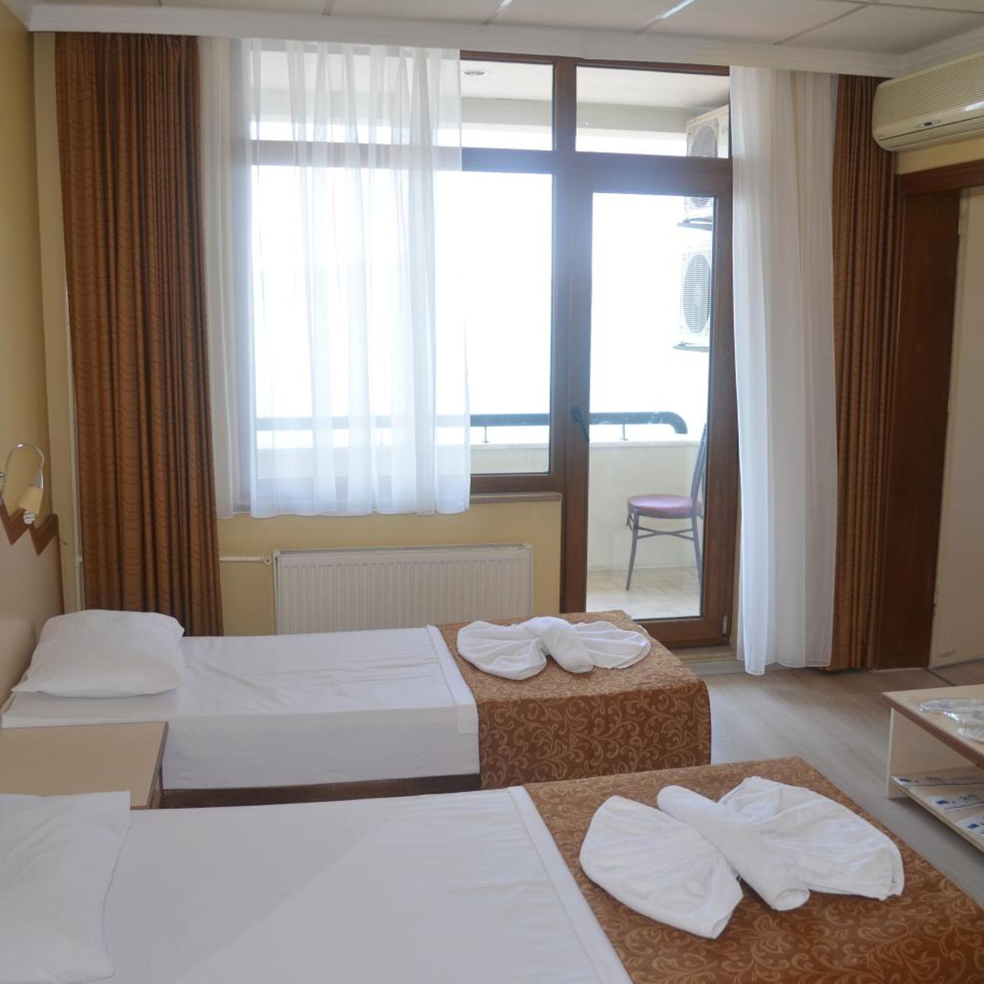 Room, Twin Beds