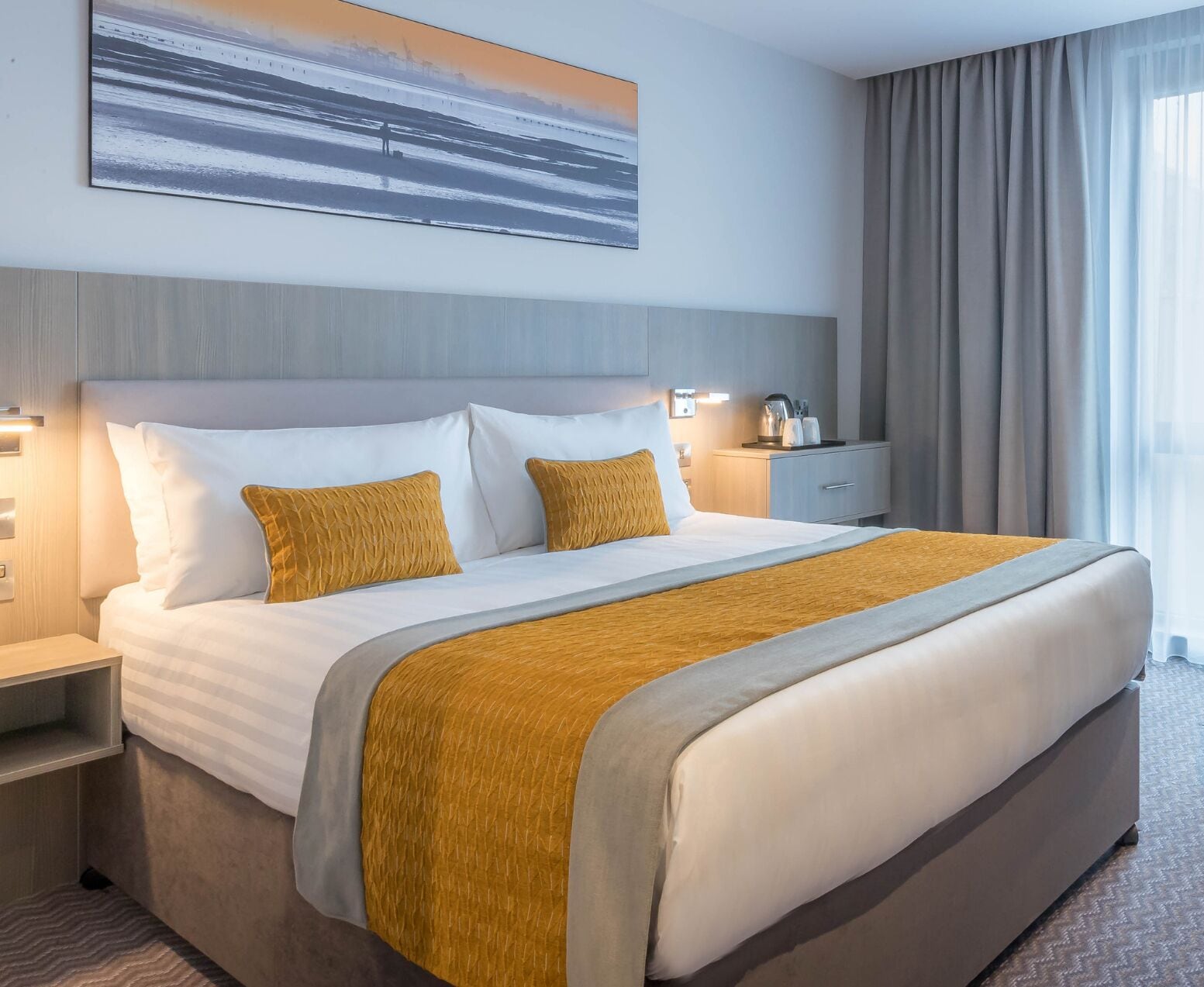 DELUXE, DOUBLE BED