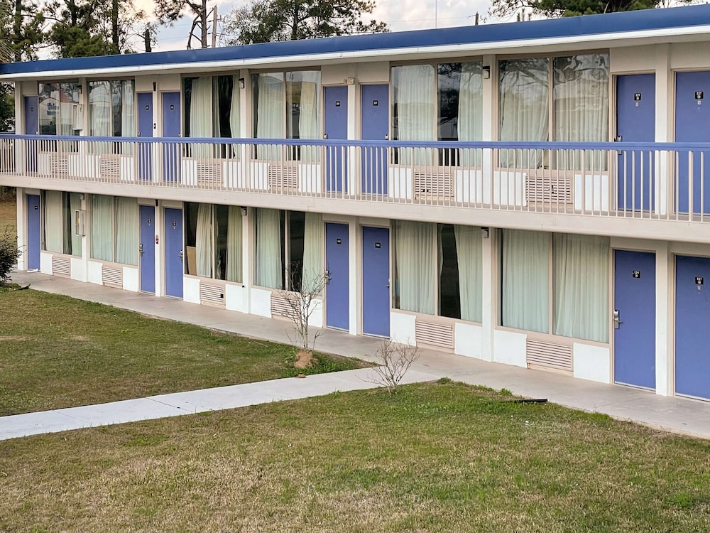 Motel6 Marianna, FL 45/60
