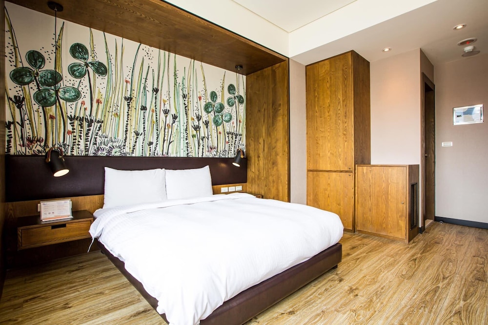 Taichung Easylazy Inn 8/19