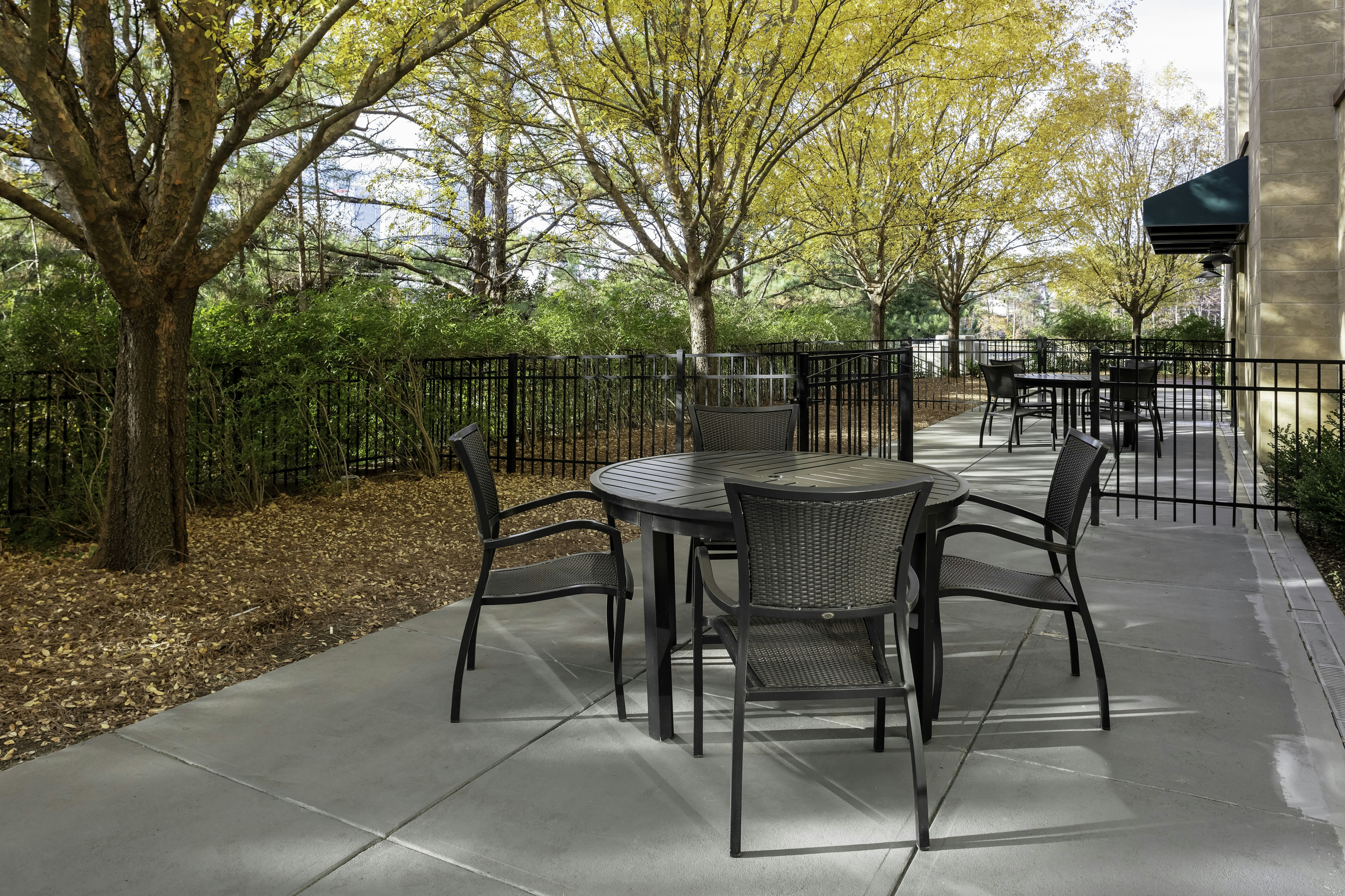 Hilton Garden Inn Atlanta Perimeter Center 33/64