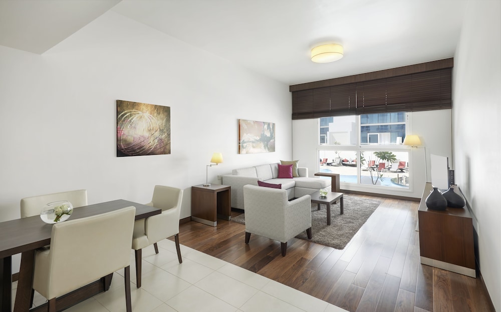 Hyatt Place Dubai Al Rigga Residences 30/50