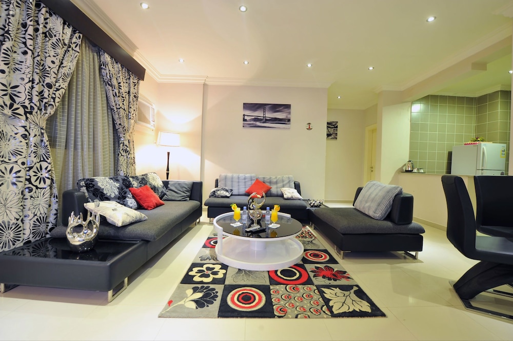 أجنحة الجنادرية 7(Al Janaderia Suites 7) 15/23